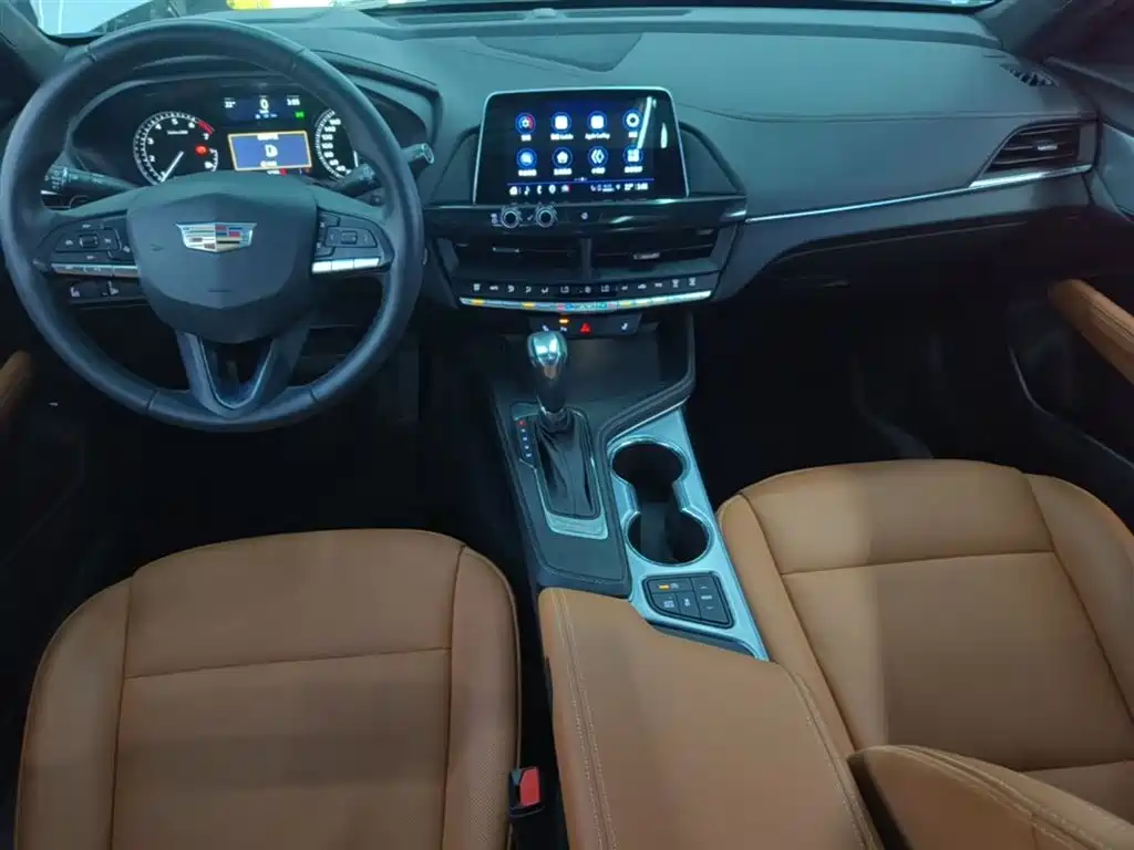 Cadillac CT4 2022 — фото 10