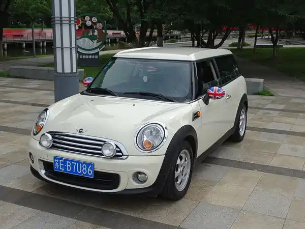 MINI Clubman 2014