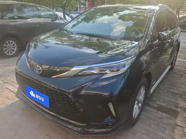 Toyota Granvia 2023