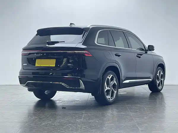 Geely Xingyue L 2024