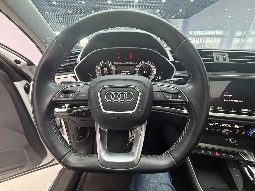 Audi Q3 2022 — фото 12