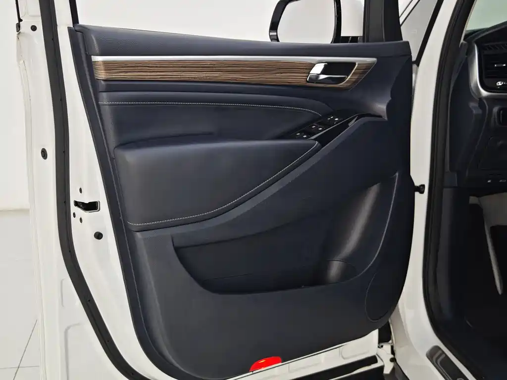 GAC Motor Trumpchi M8 2022 — фото 14