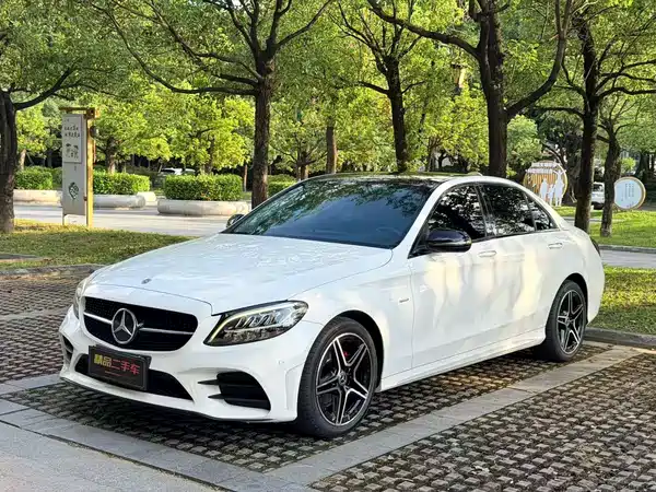 Mercedes-Benz C-Class 2021