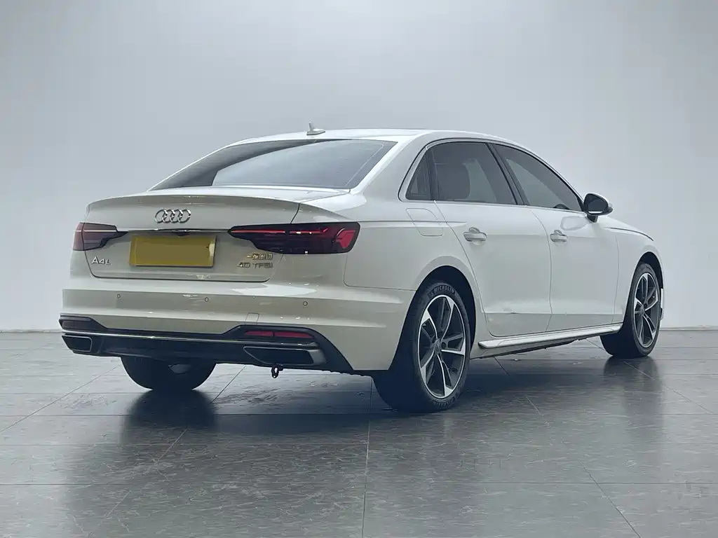 Audi A4L 2021 — фото 3