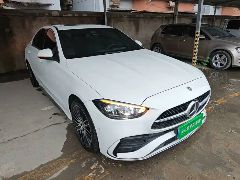 Mercedes-Benz C-Class 2024