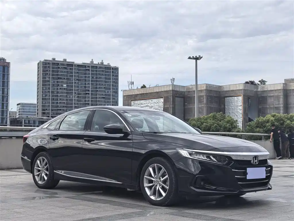 Honda Accord 2022 — фото 10
