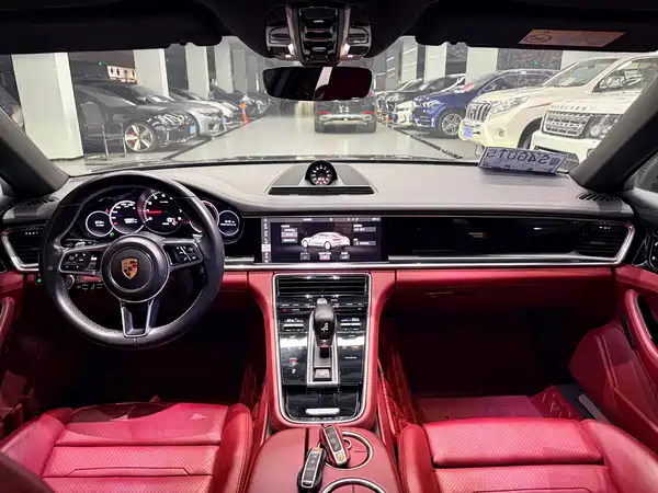 Porsche Panamera 2019