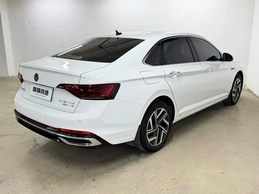 Volkswagen Sagitar 2023