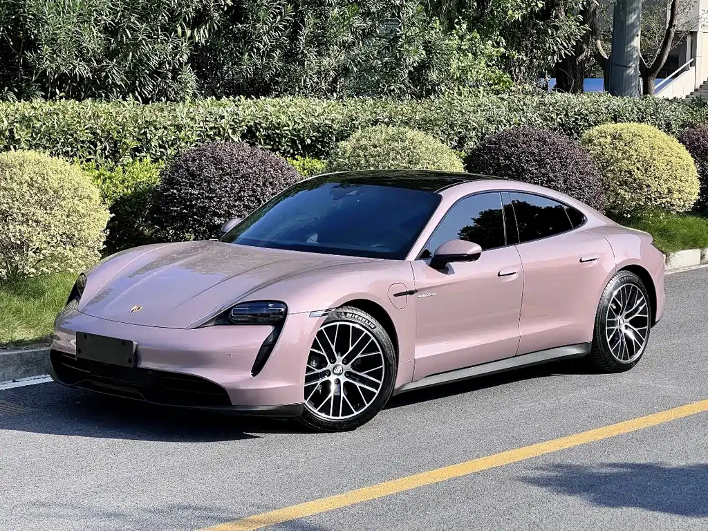 Porsche Taycan 2022