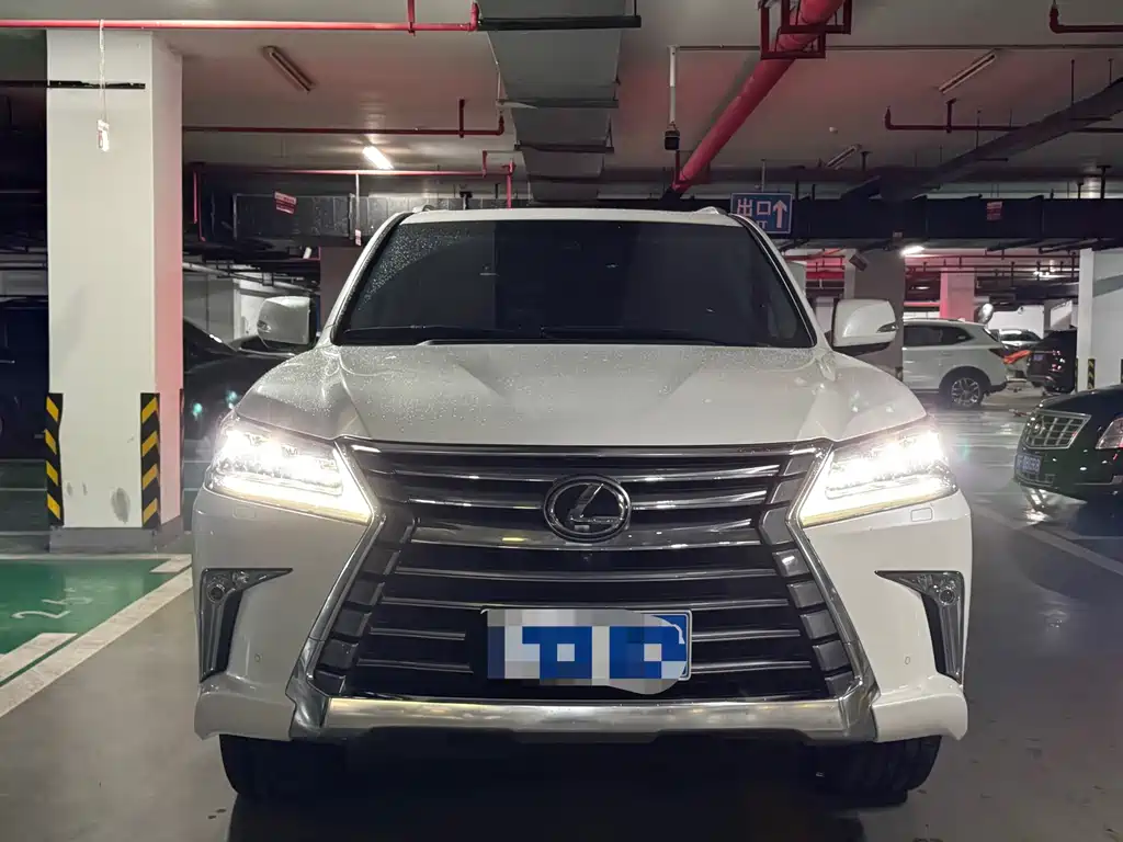 Lexus LX 2018