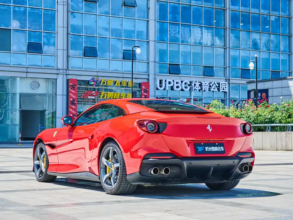 Ferrari Portofino 2023 — фото 14