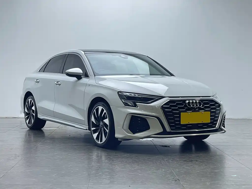 Audi A3 2023 — фото 3