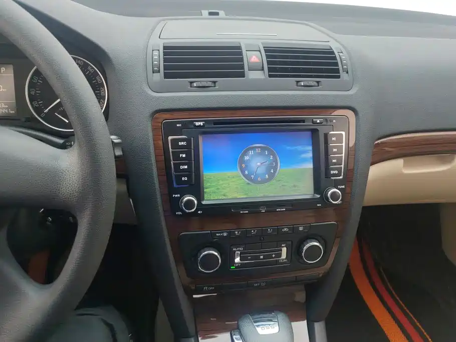 Skoda Octavia 2013 — фото 13