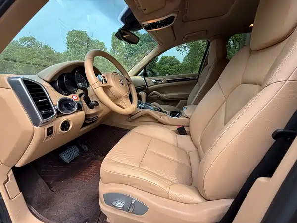 Porsche Cayenne 2012