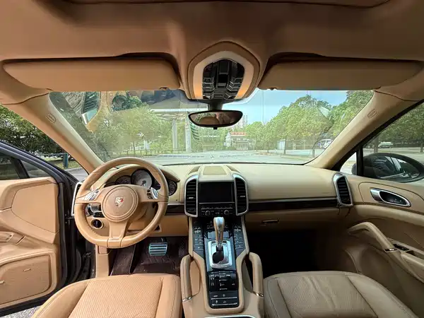 Porsche Cayenne 2012