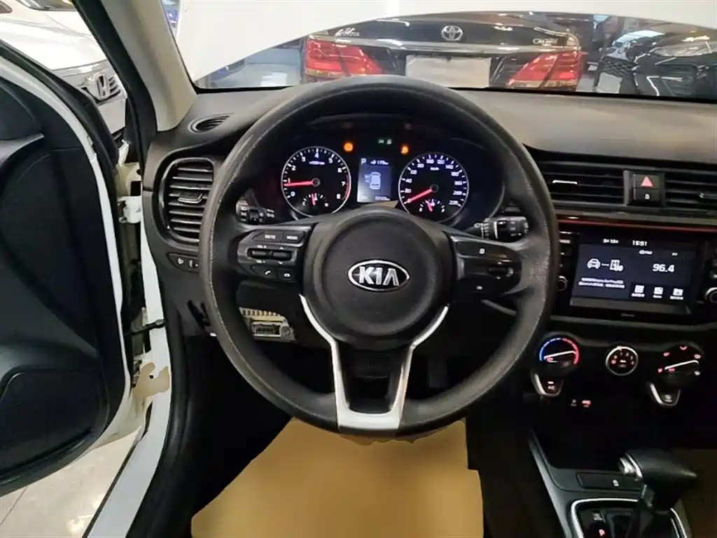 Kia KX Cross 2019 — фото 7