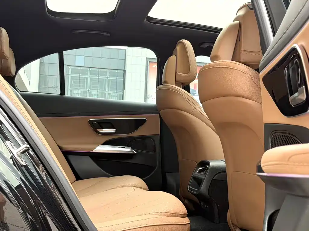 Mercedes-Benz E-Class 2024