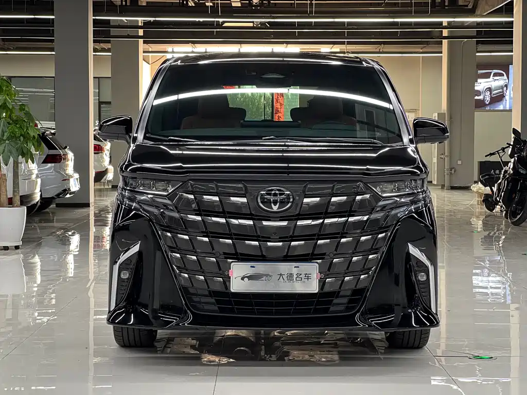 Toyota Alphard 2024