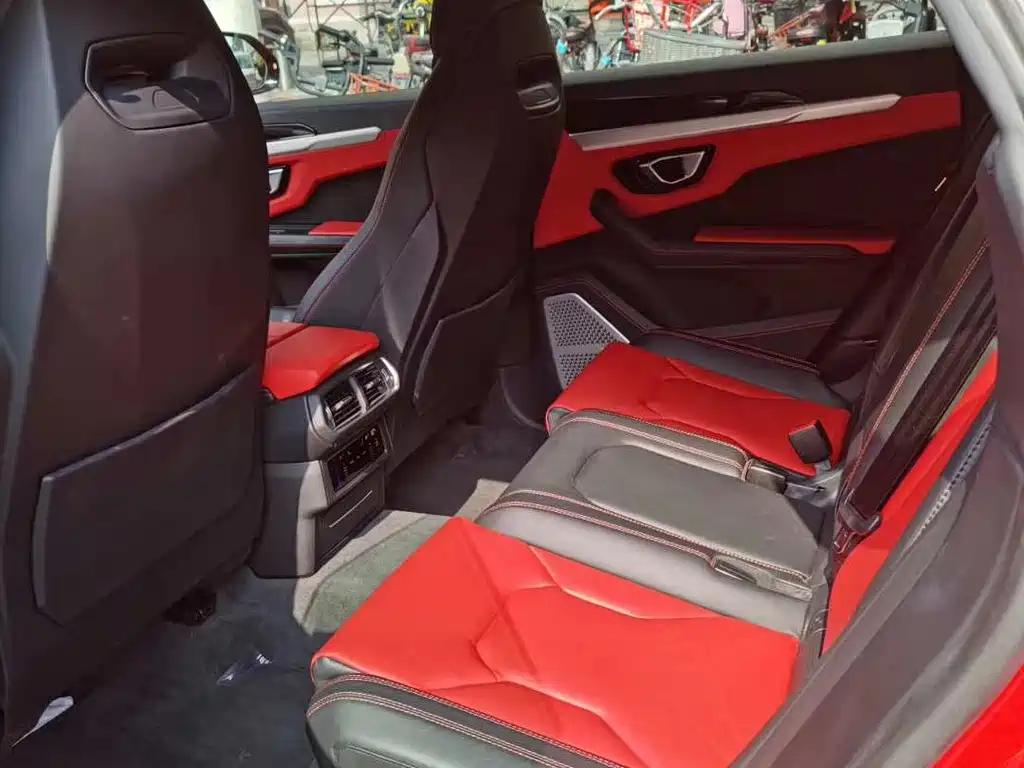 Lamborghini Urus 2021