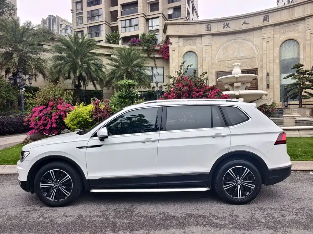 Volkswagen Tiguan L 2021