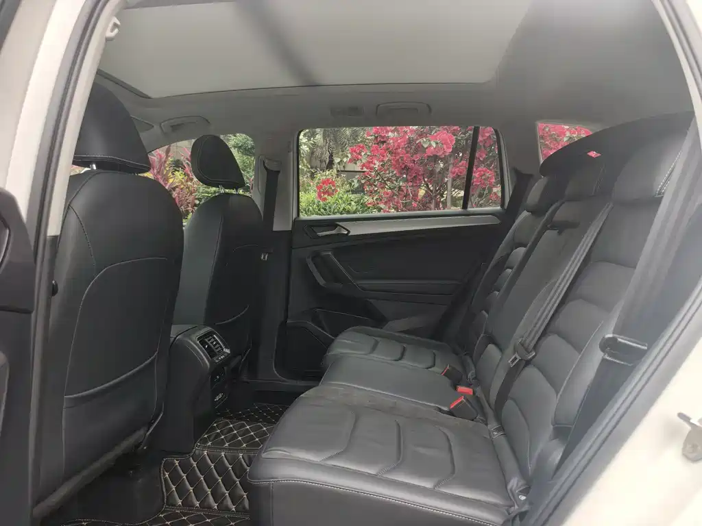 Volkswagen Tiguan L 2021 — фото 10