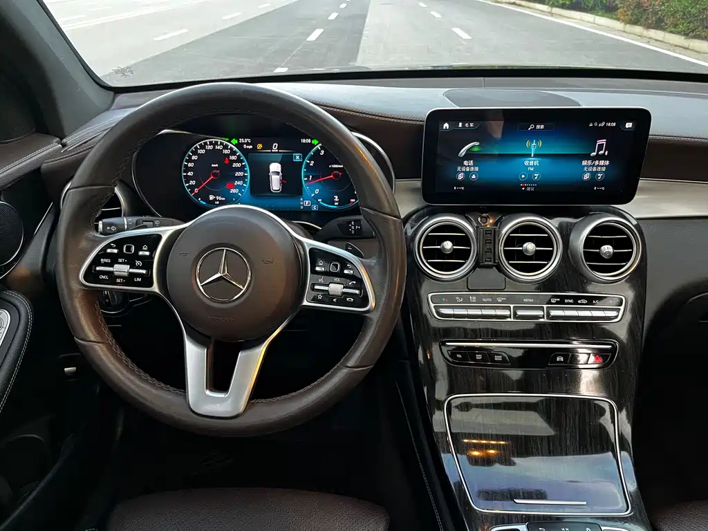 Mercedes-Benz GLC 2021 — фото 14