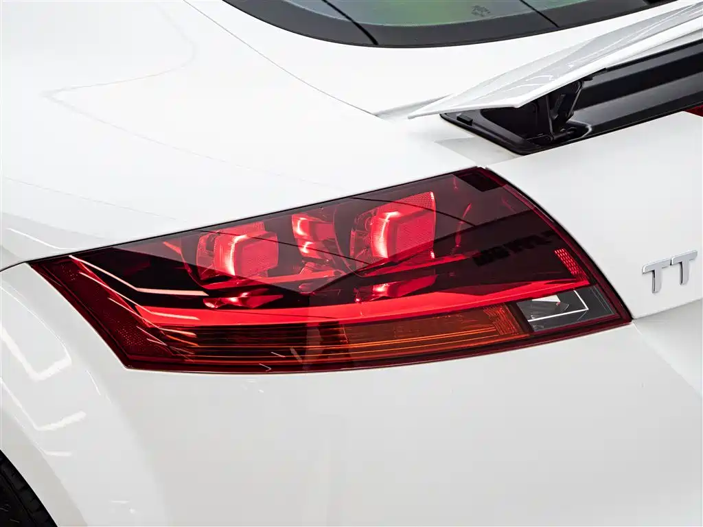 Audi TT 2013 — фото 13