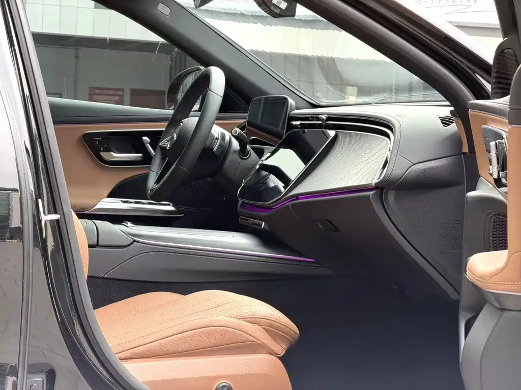 Mercedes-Benz E-Class 2024