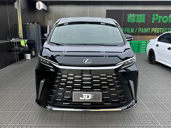 Lexus LM 2023