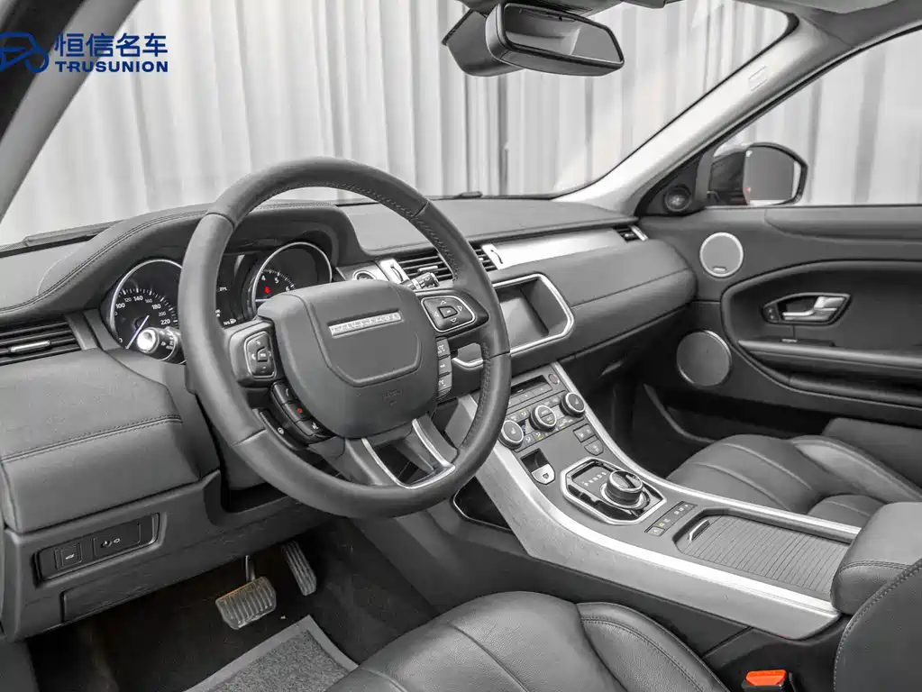 Land Rover Evoque 2018 — фото 11