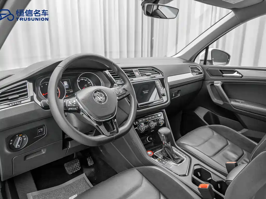 Volkswagen Tiguan L 2017 — фото 11