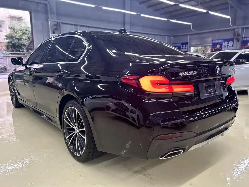 BMW 5 Series 2020 — фото 18