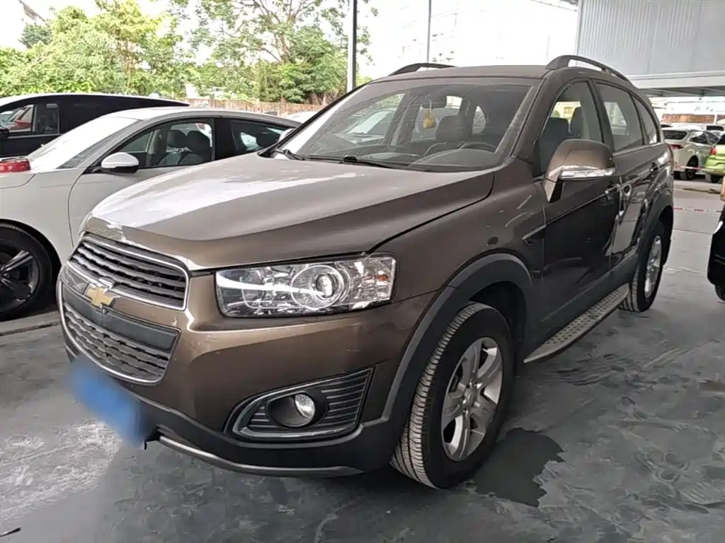 Chevrolet Captiva 2017 — фото 1