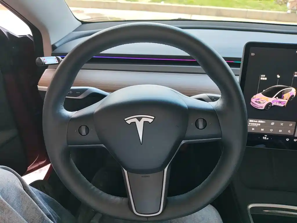 Tesla Model 3 2021 — фото 11
