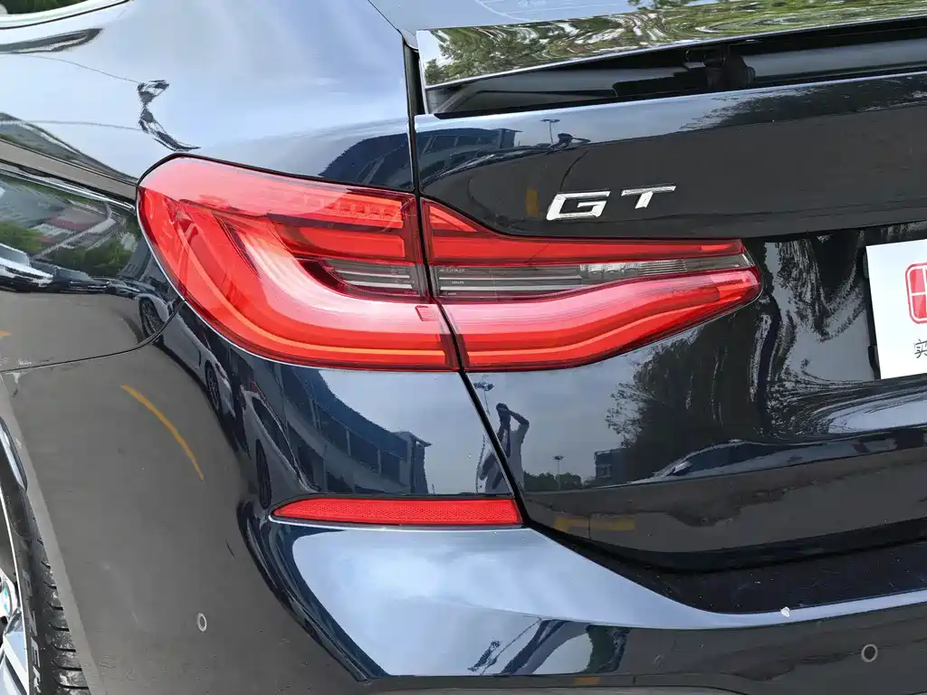 BMW 6 Series GT 2019 — фото 18