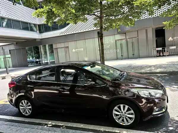 Kia K3 2012