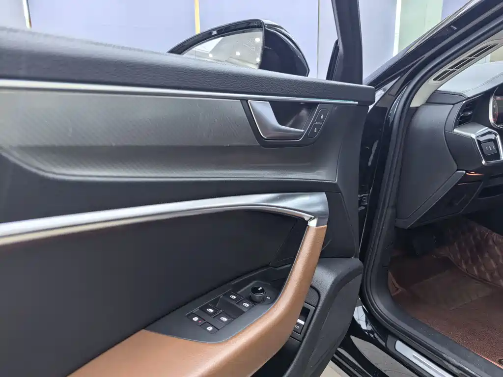Audi A6L 2020