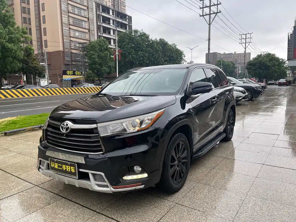 Toyota Highlander 2017 — фото 1