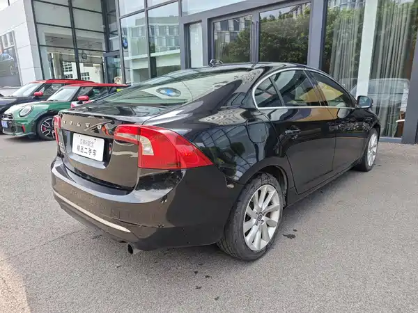 Volvo S60 2015