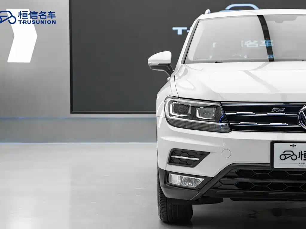 Volkswagen Tiguan L 2017 — фото 8
