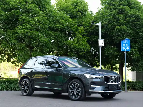 Volvo XC60 2022