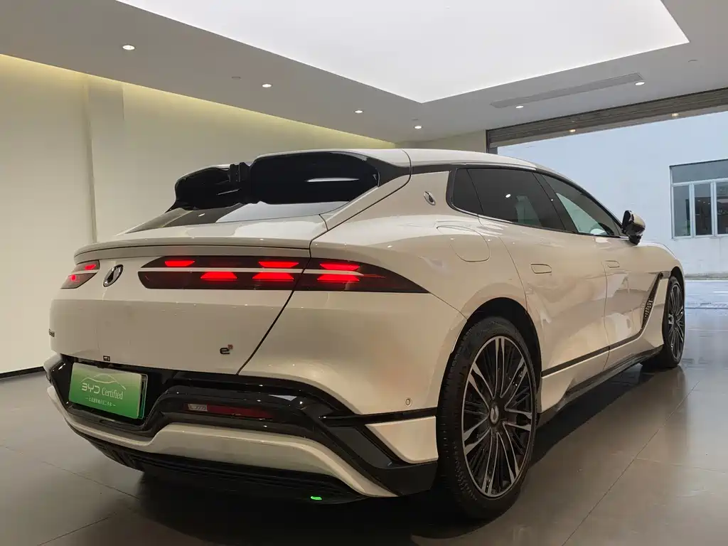 Denza Z9GT 2025