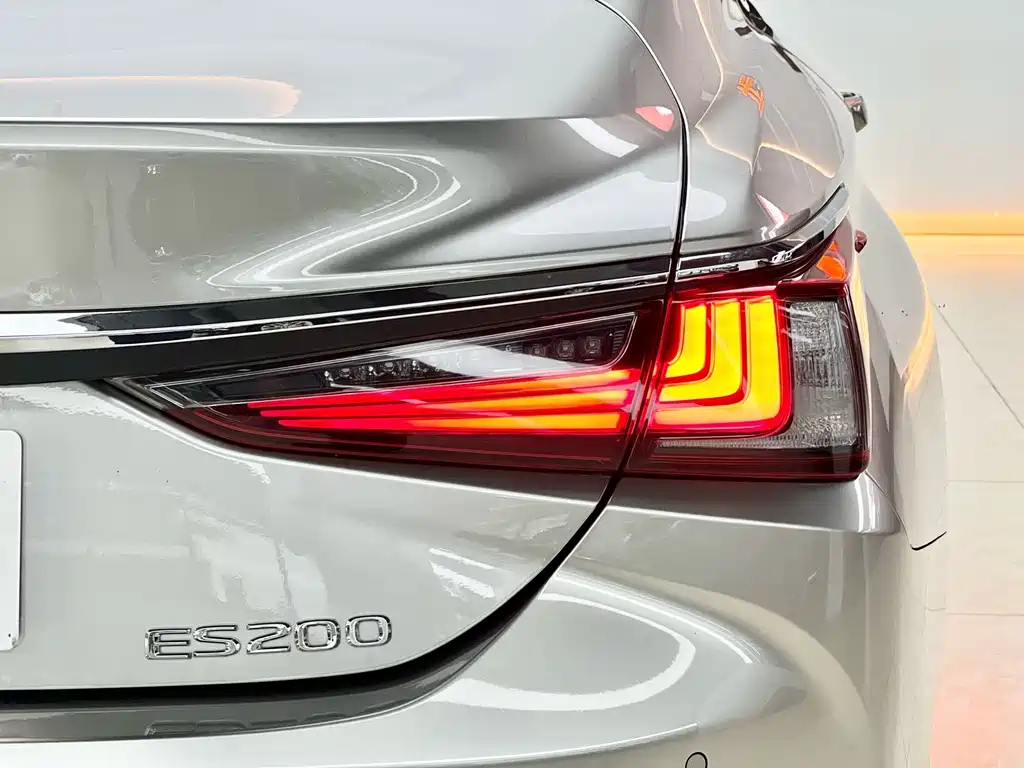 Lexus ES 2024 — фото 18