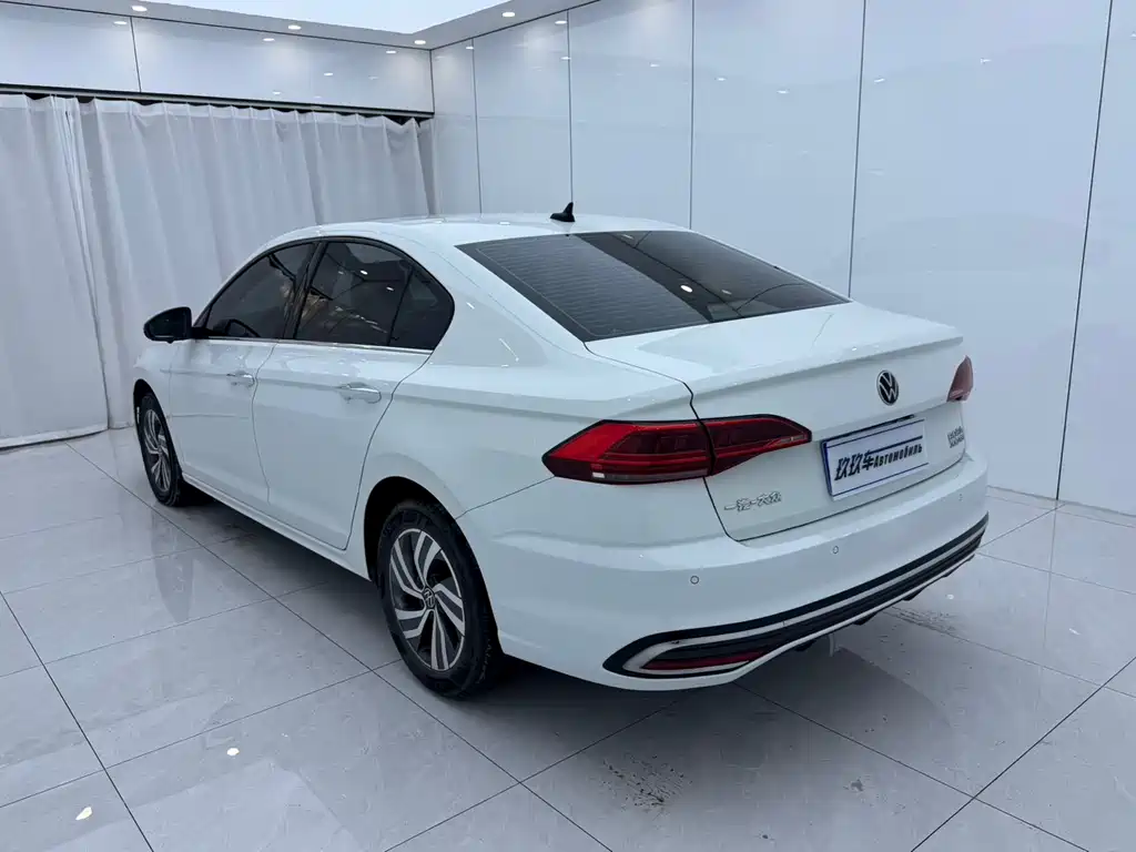 Volkswagen Bora 2023