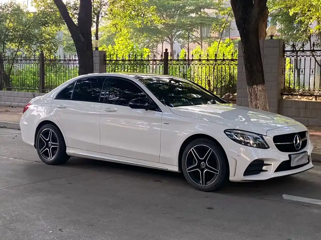 Mercedes-Benz C-Class 2021