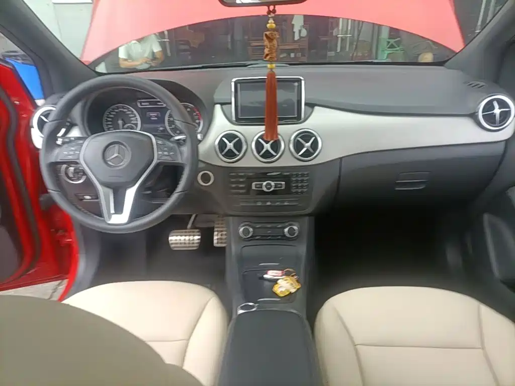 Mercedes-Benz B-Class 2014 — фото 10
