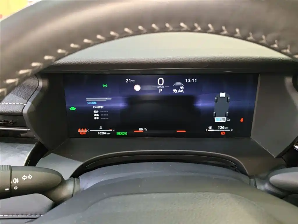 Toyota Camry 2025 — фото 12