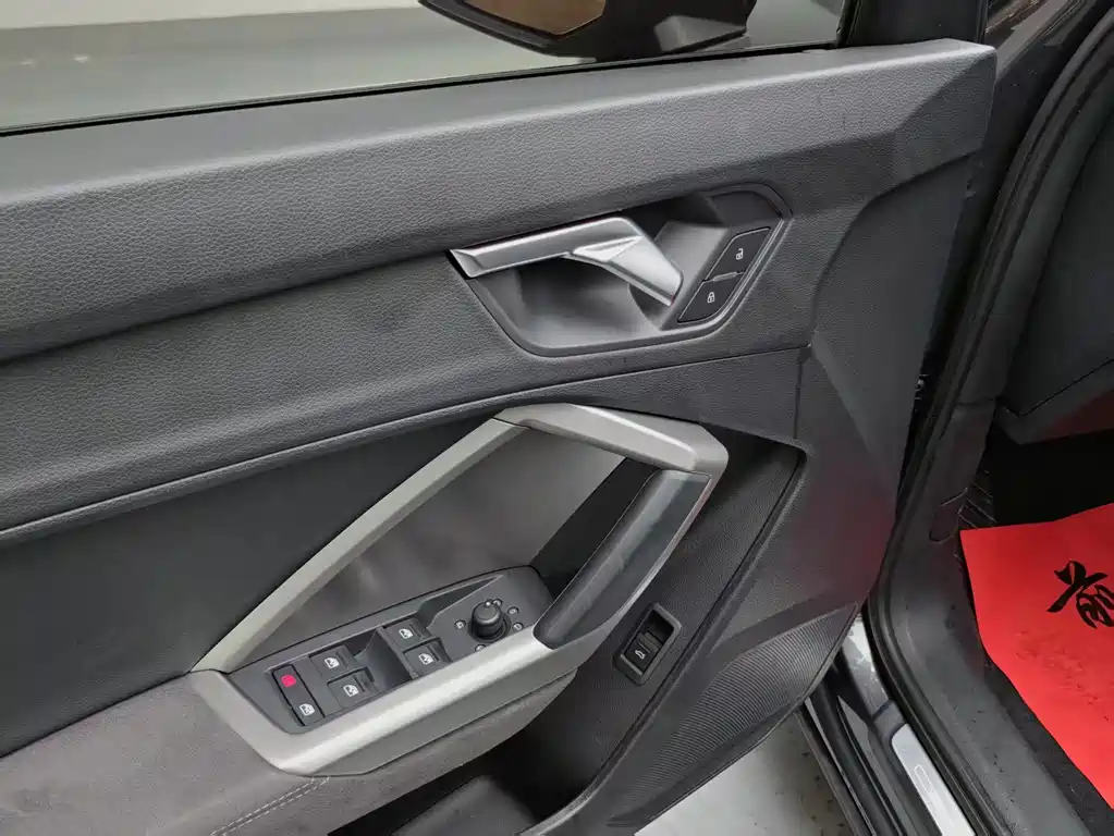 Audi Q3 2023 — фото 19