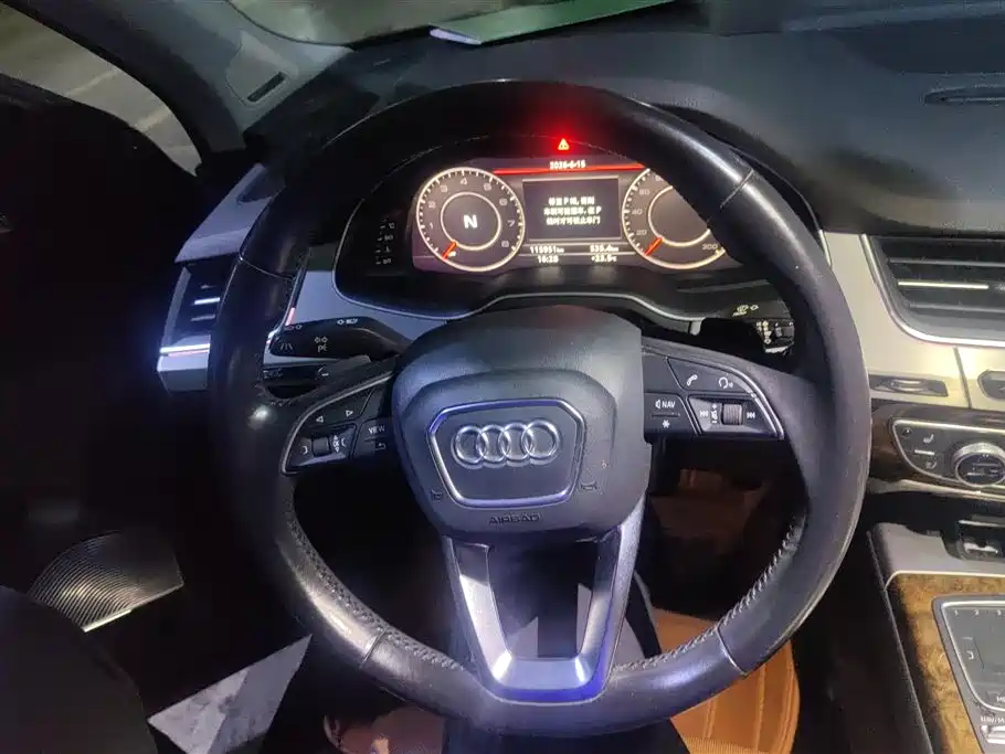 Audi Q7 2016 — фото 15