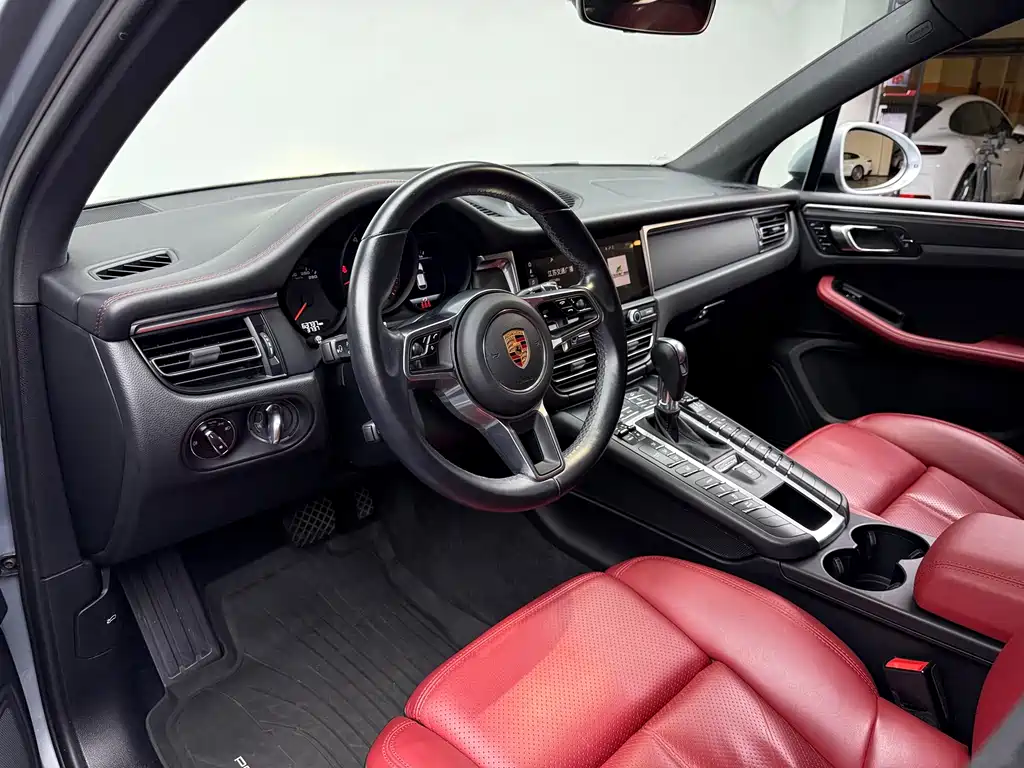 Porsche Macan 2019 — фото 4